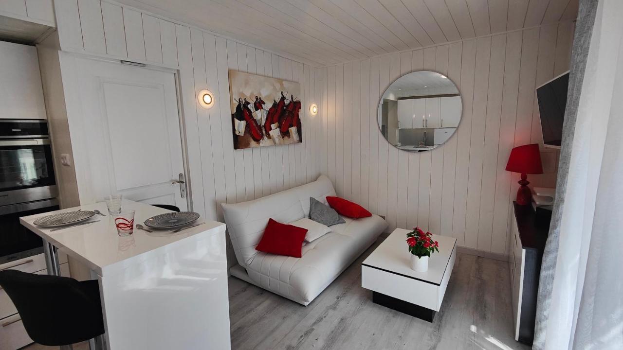 Le Petit Paradis Брив ла Гайард Екстериор снимка